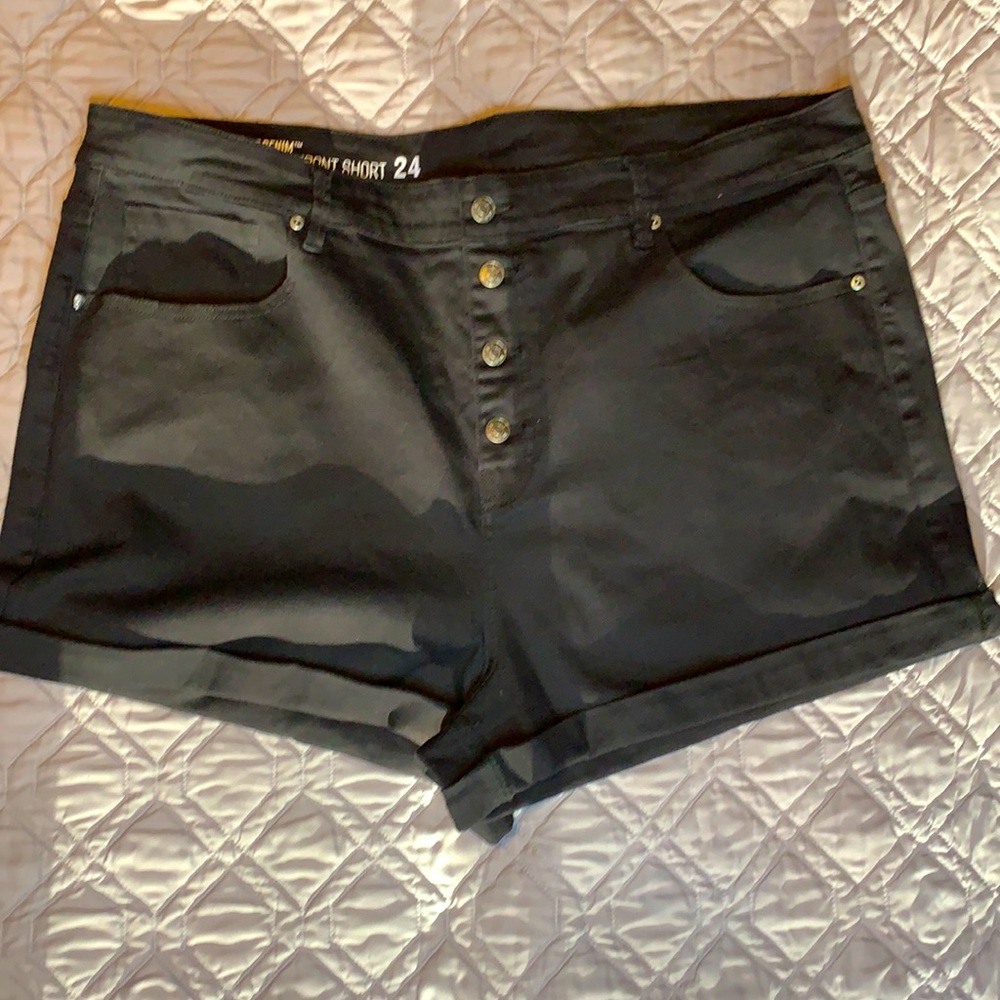 New Hot Topics women  shorts